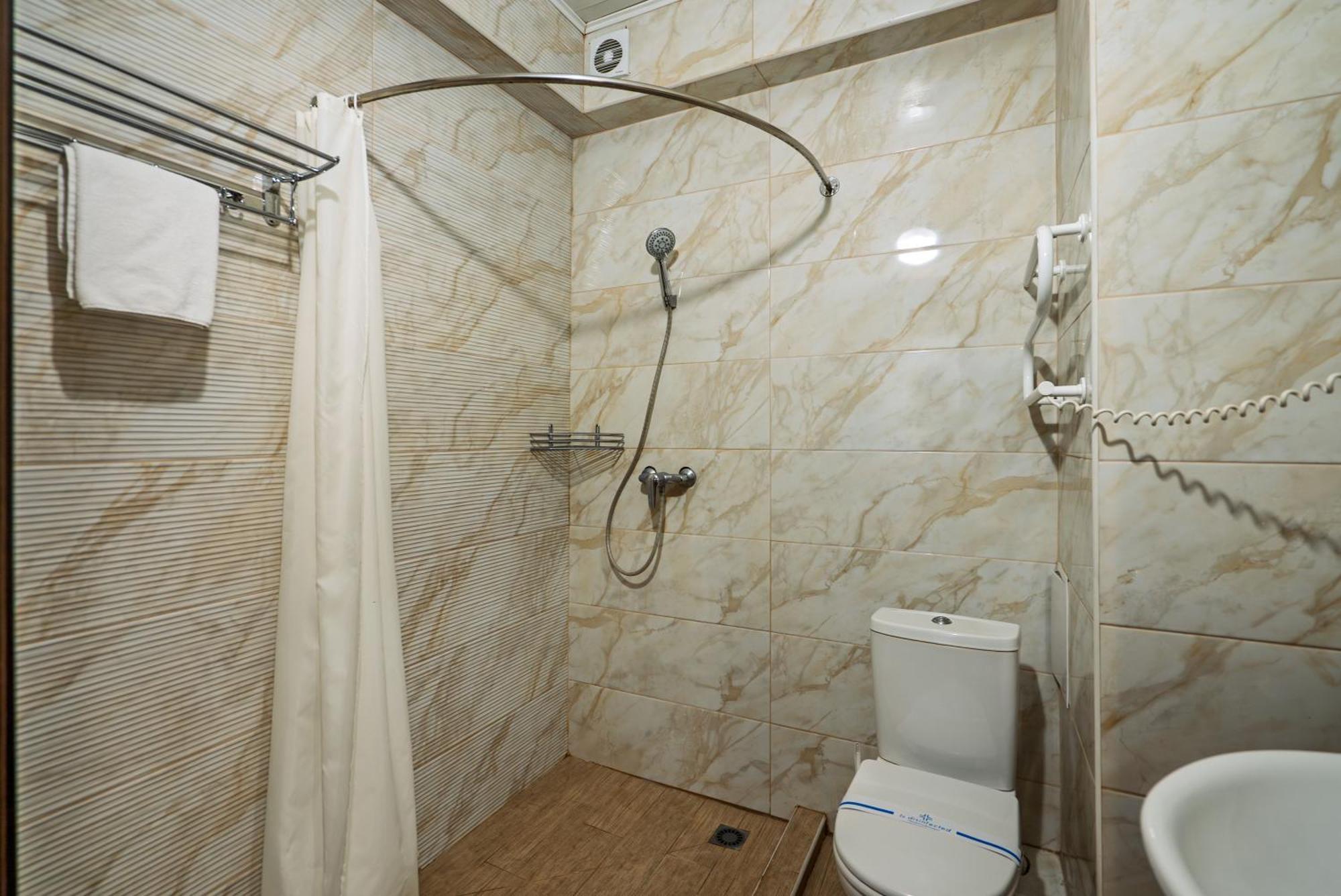 Petropavlovskaya Borshchagovka Congress Hotel Verhovina מראה חיצוני תמונה