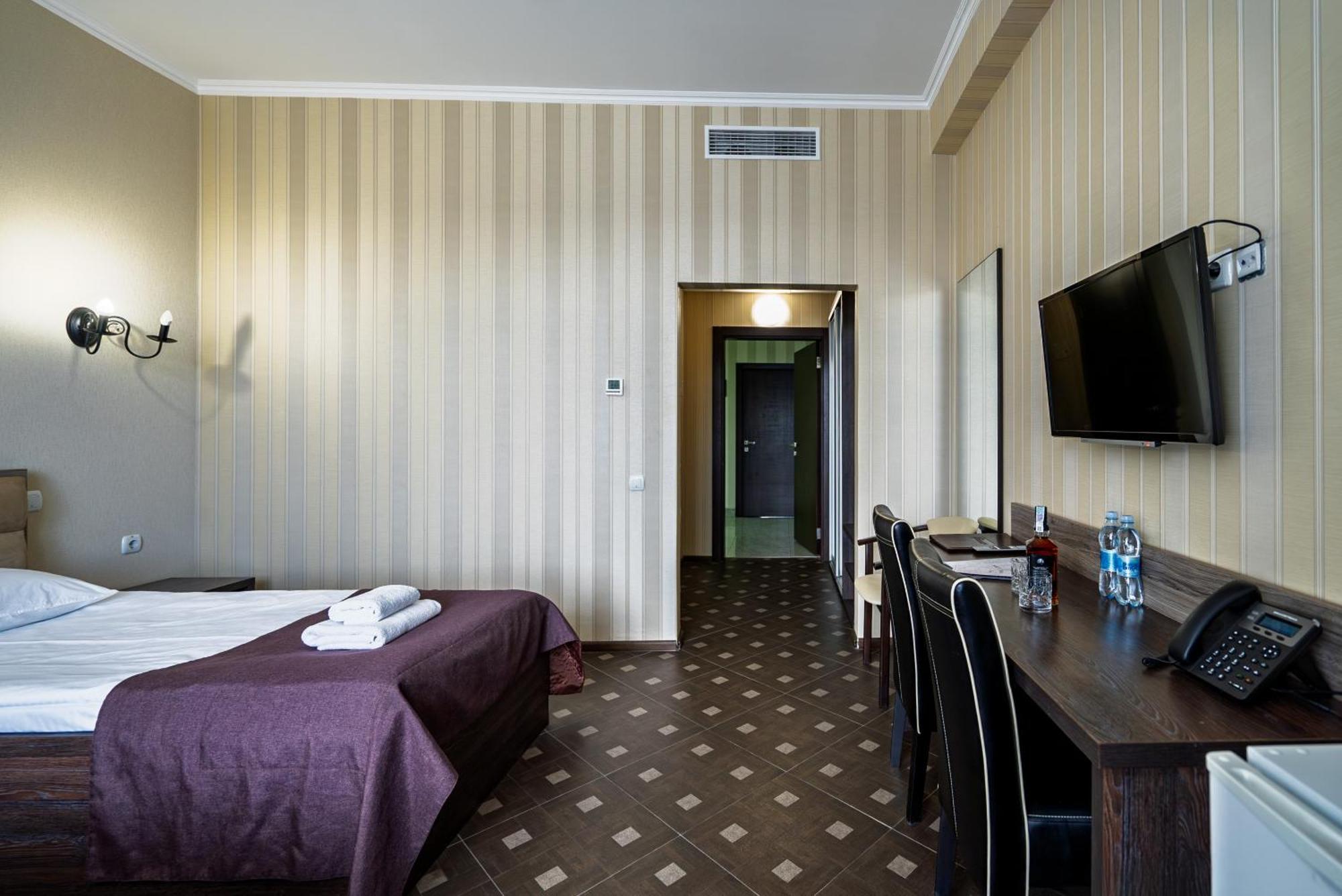 Petropavlovskaya Borshchagovka Congress Hotel Verhovina מראה חיצוני תמונה