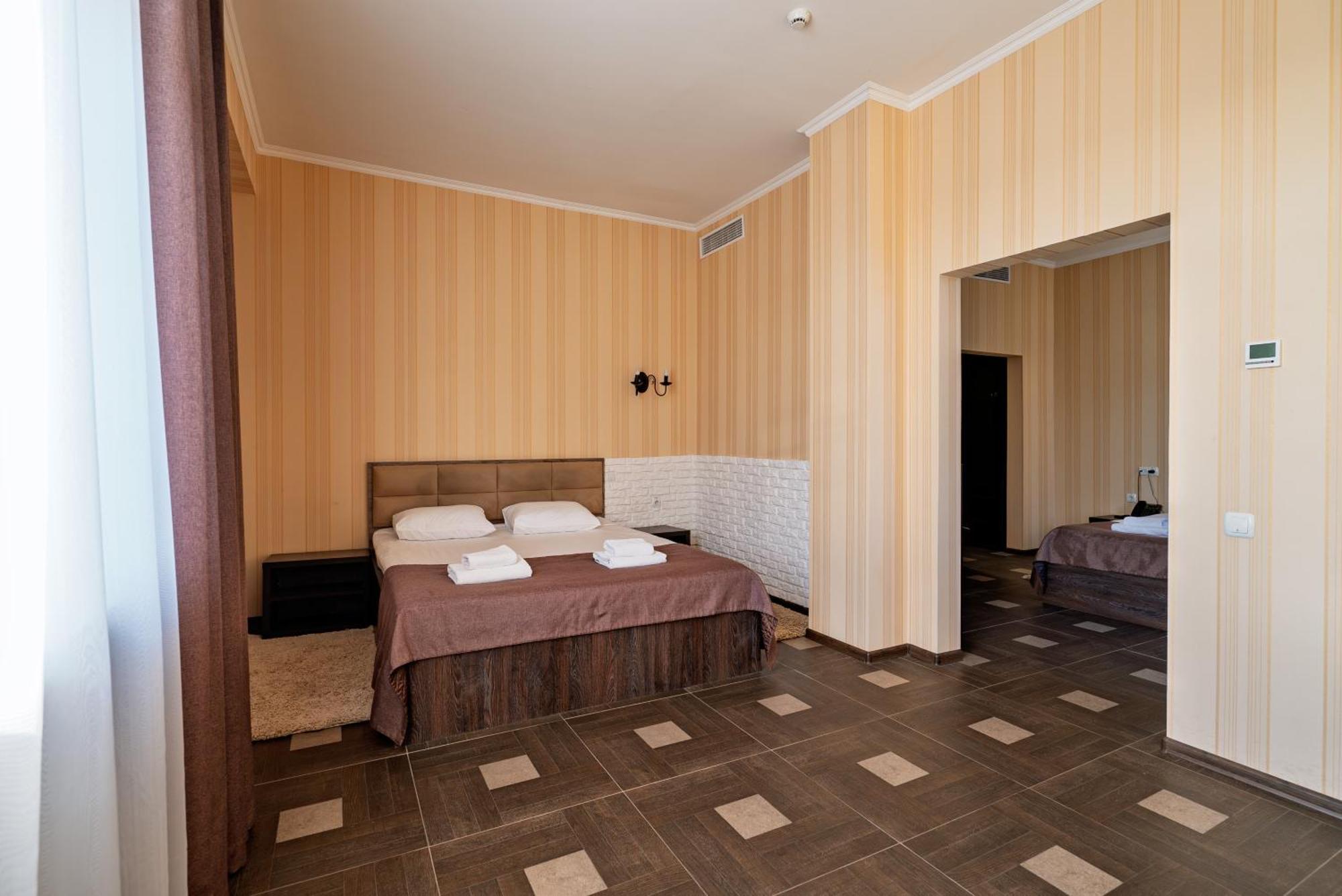 Petropavlovskaya Borshchagovka Congress Hotel Verhovina מראה חיצוני תמונה