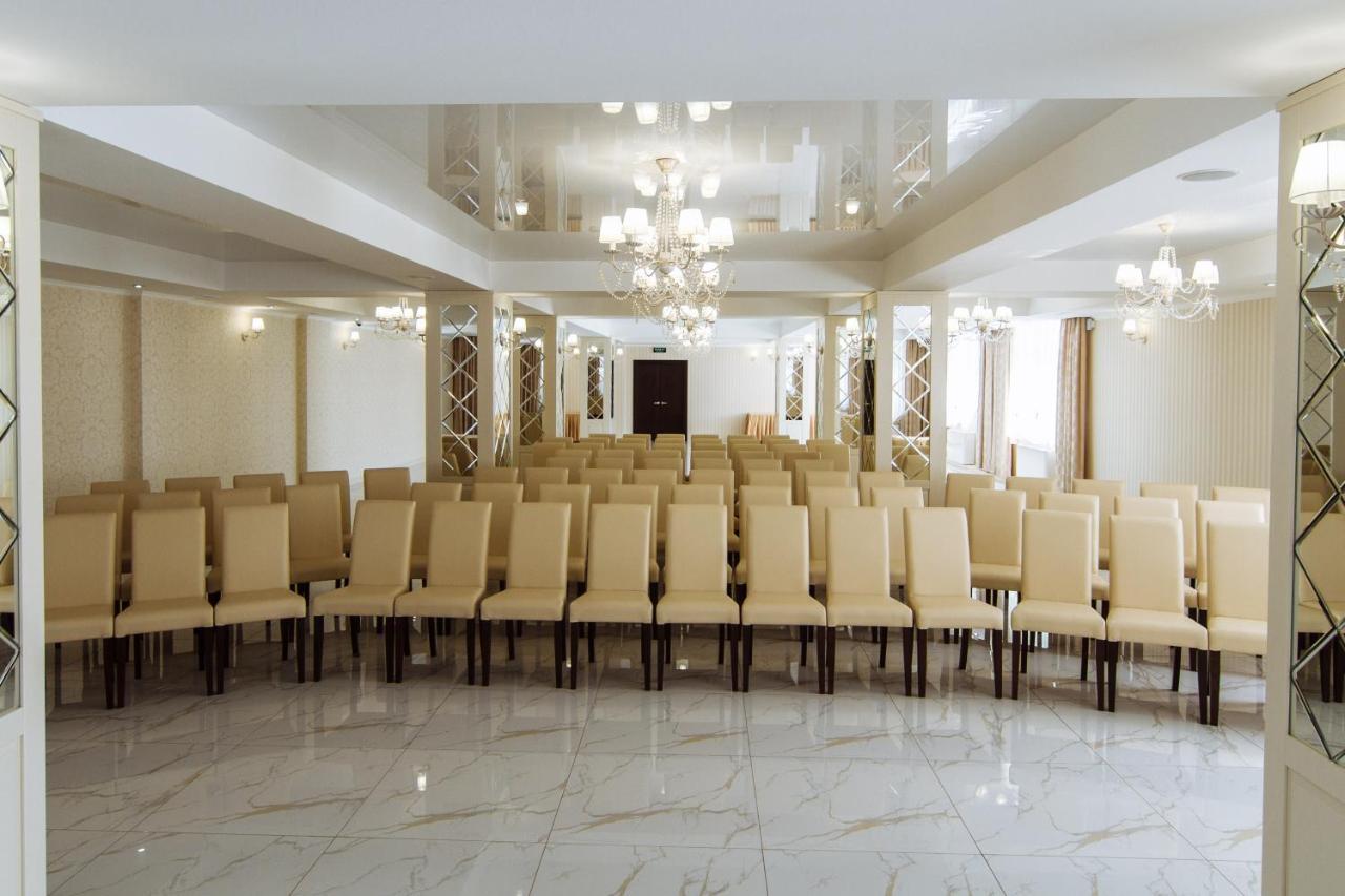 Petropavlovskaya Borshchagovka Congress Hotel Verhovina מראה חיצוני תמונה