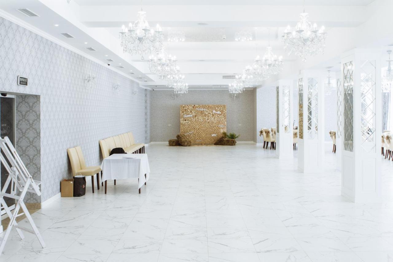 Petropavlovskaya Borshchagovka Congress Hotel Verhovina מראה חיצוני תמונה